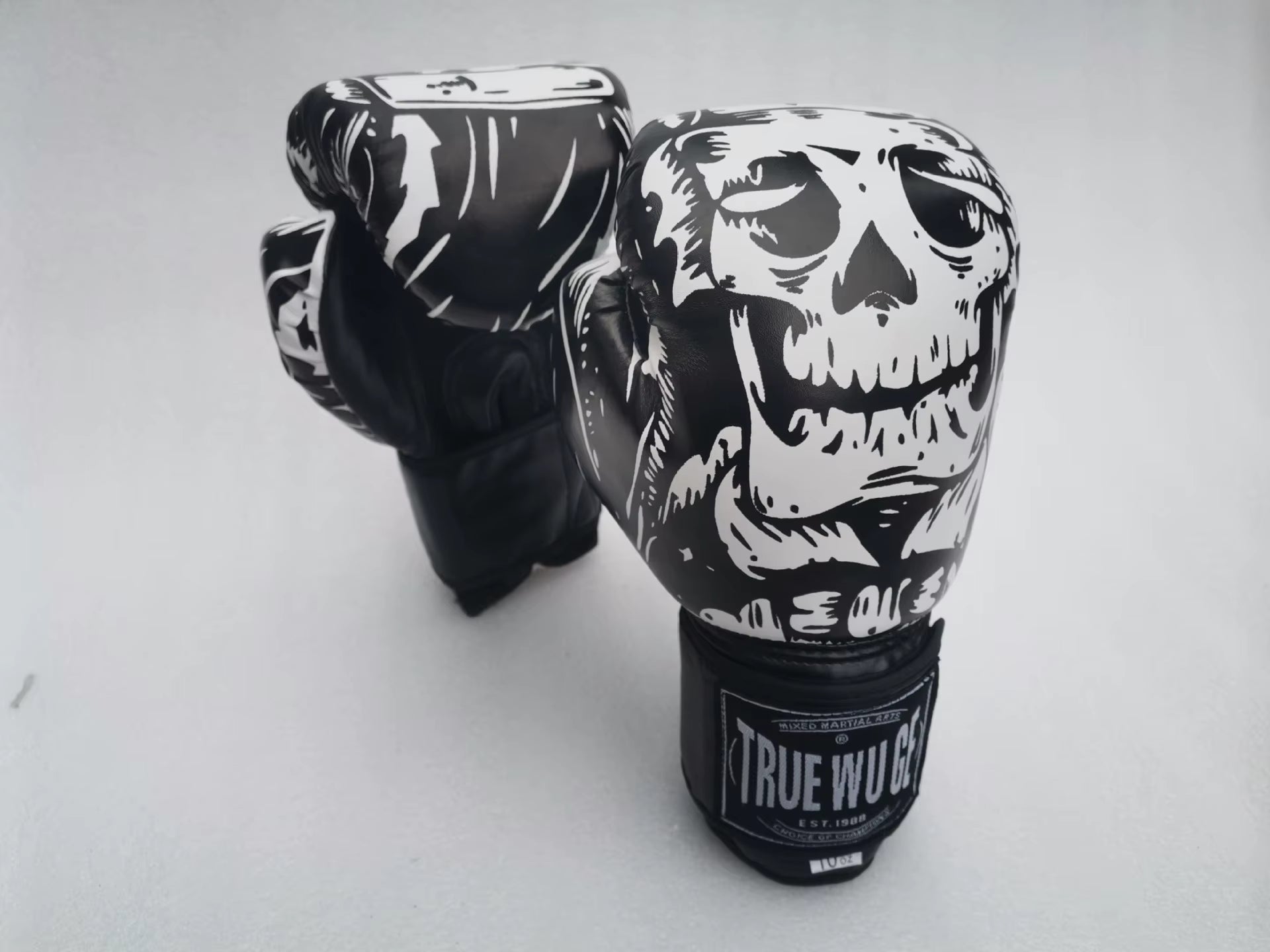 Boxing Gloves for Men Women Sparring Gloves PU Muay Thai MMA Profession Kickboxing Adults Sandbag Training Gloves Equipment